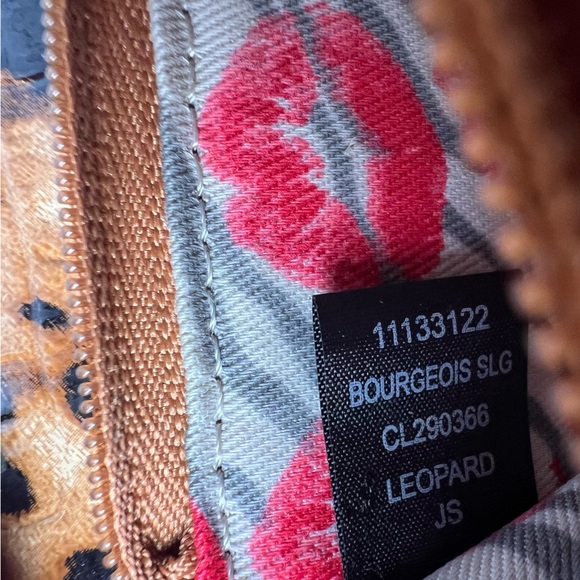 Guess Wallet - Picture 5 of 14